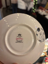 Load image into Gallery viewer, Vintage Teacup Soy Candle