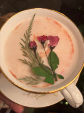 Load image into Gallery viewer, Vintage Teacup Soy Candle
