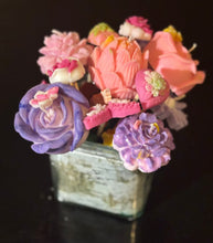 Load image into Gallery viewer, Soy Wax Candle Bouquet