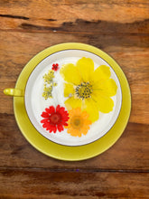 Load image into Gallery viewer, Vintage Soy Candle Teacup
