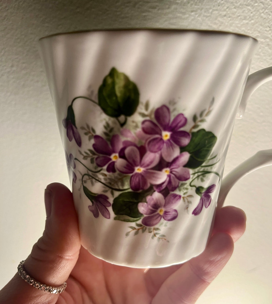 Pretty Purple Violets Soy Candle Mug