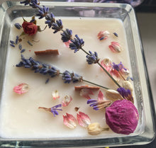Load image into Gallery viewer, Huge 18+ Ounce Candle decorated with dried flowers
